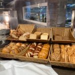 20.11.03-Fruehstueck-im-Lido-Brot-Auswahl-300x225-2.jpg