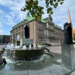 Bremen-Brunnen-beim-Dom-300x225-2.jpg